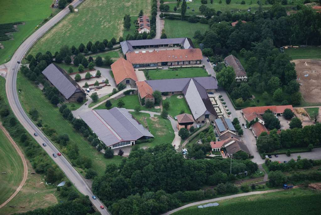 Der Linslerhof - Hotel, Restaurant, Events & Natur Überherrn Exteriör bild