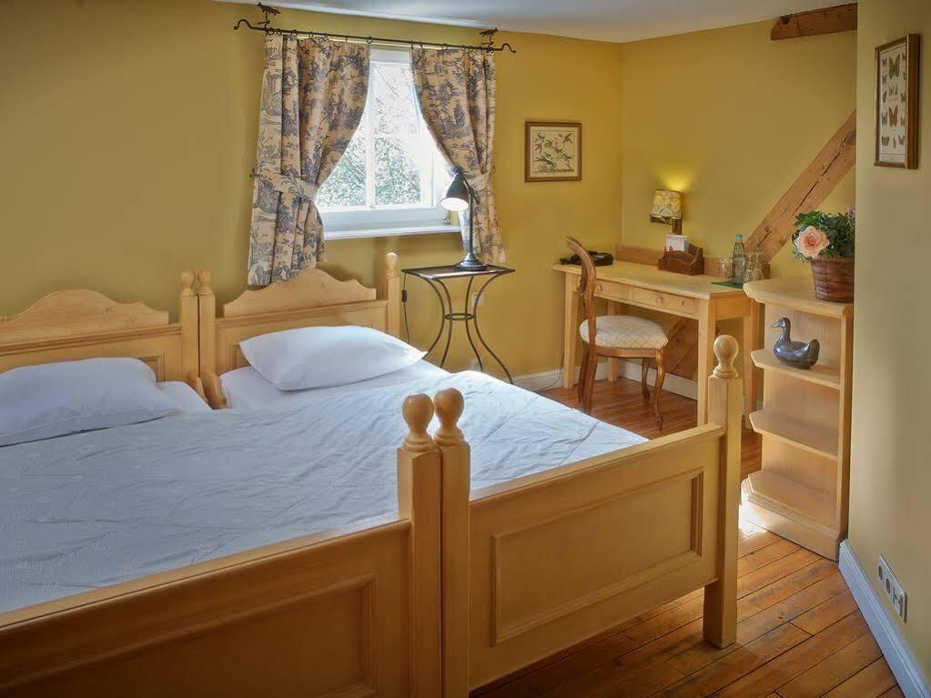 Der Linslerhof - Hotel, Restaurant, Events & Natur Überherrn Exteriör bild